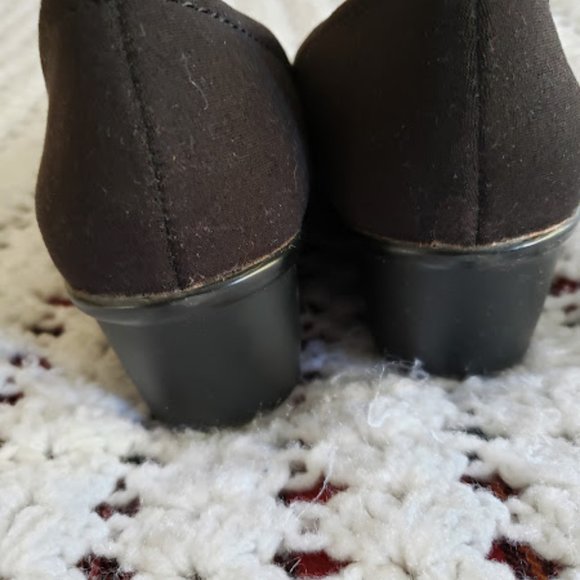 Anne Klein Black Fabric Wedge shoe - Picture 5 of 6